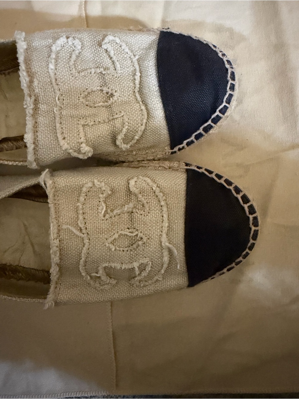 CHANEL Beige Canvas Espadrilles with Black Toe Cap and Frayed CC - Picture 3 of 6